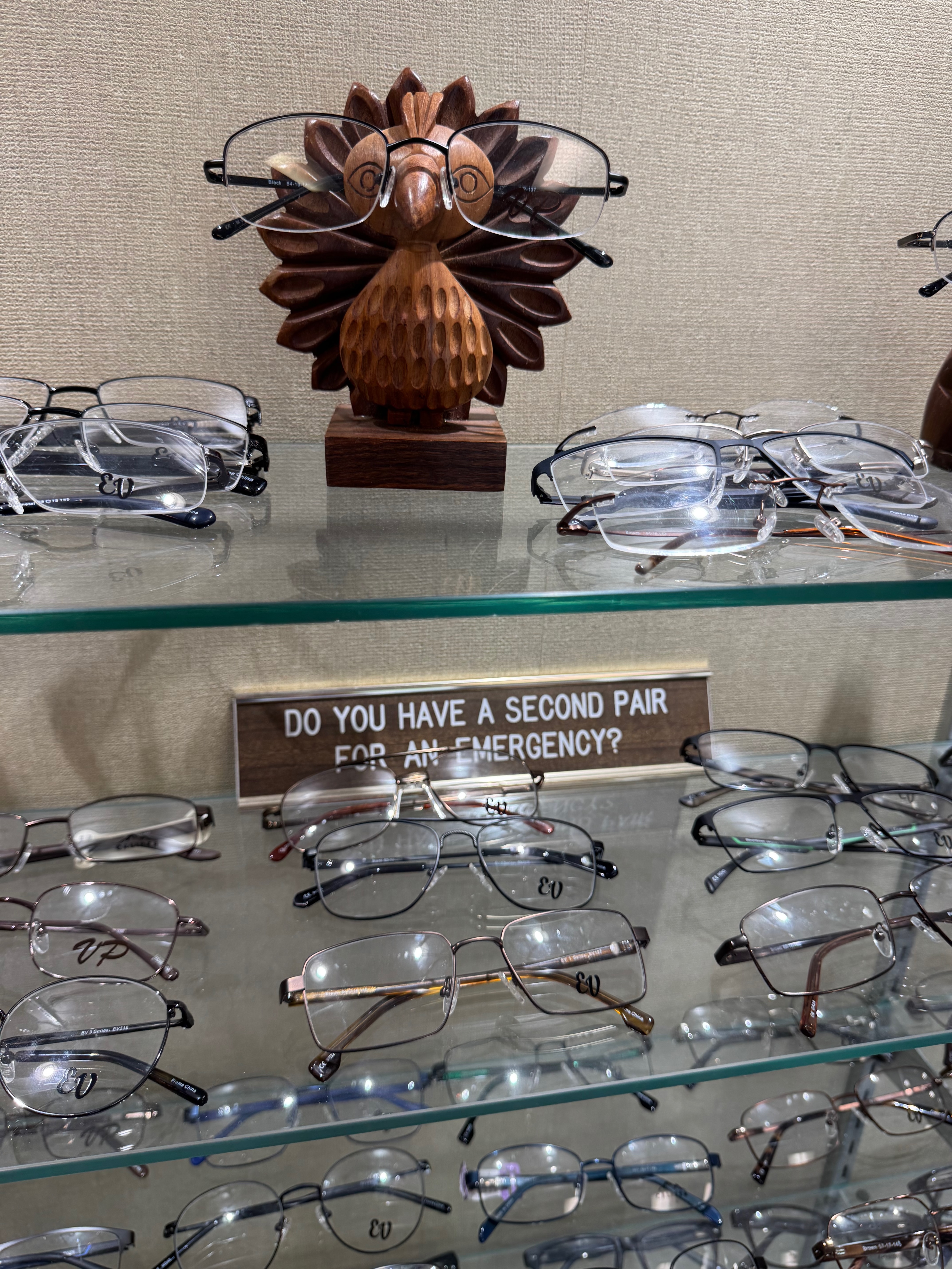Owl figurine with Second Pair sign